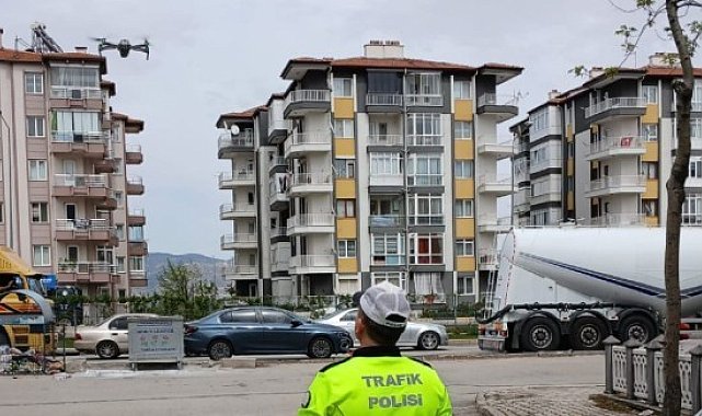 Isparta'da dron destekli trafik denetiminde kurallara uymayan 7 araca ceza