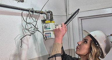 İstanbul'da son durum: Bin 25 bina az hasarlı! Hasar-tespit sürüyor