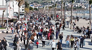 İstanbullular, Ramazan Bayramı'nda Büyükçekmece sahillerine akın etti
