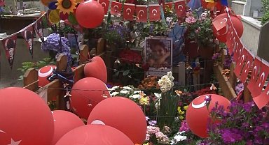 İtalyan şefin oğlu Mattia Ahmet Minguzzi'nin doğum gününde mezarına ziyaret