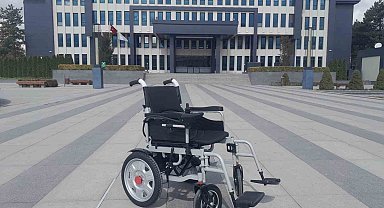 İyilik Ailesi'nden engelli İrem Kumru'ya anlamlı hediye