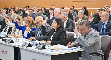 İzmir Bornova'da faaliyet raporuna oy çokluğu