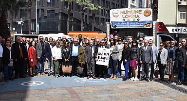İzmir'de ekonomi basınının 12 dev ismi anıldı