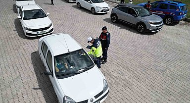 Jandarma bayram tatilinde denetimlerine devam etti