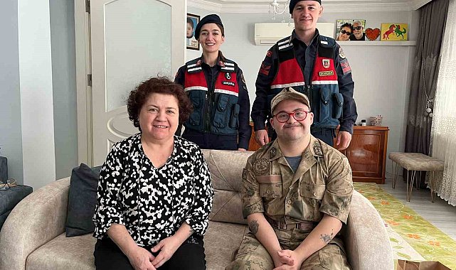 Jandarma ekipleri down sendromlu Efekan ile devriye attı