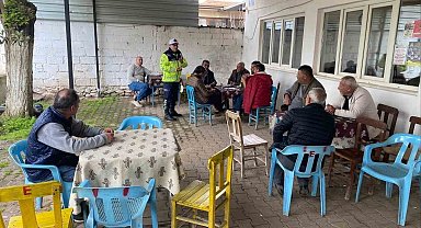 Jandarma ekipleri traktör ve motosiklet sürücülerini bilgilendirdi