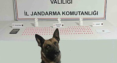 Jandarma uyuşturucu satıcısını yaptığı takiple yakaladı