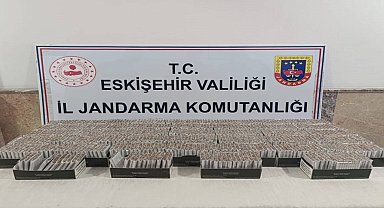 Kaçak sigara satan şüpheli jandarmadan kaçamadı