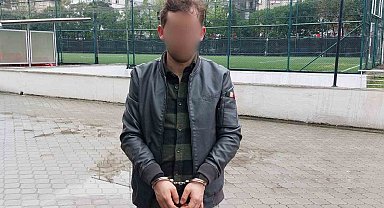 Kaçarken polis araçlarına çarpan alkollü sürücü yakalandı