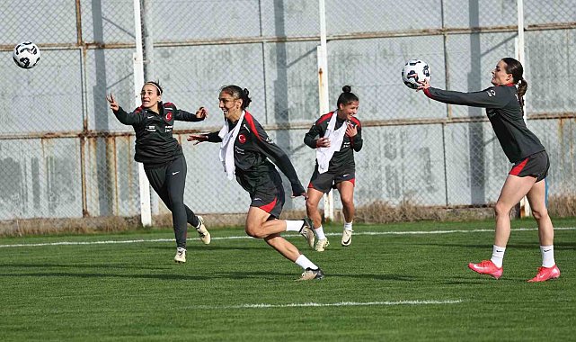 Kadın A Milli Takım, Sivas'ta hazırlıklara başladı