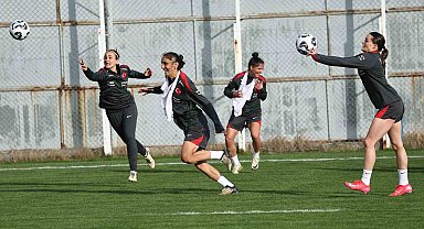 Kadın A Milli Takım, Sivas'ta hazırlıklara başladı