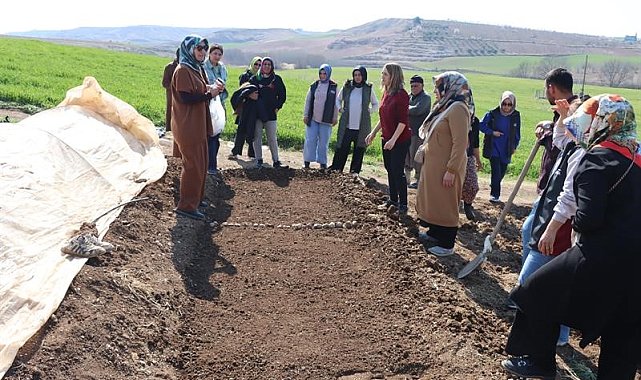 Kadın çiftçilerle sebze fidesi yetiştirme kursu düzenlendi