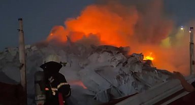Kahramanmaraş'ta geri dönüşüm tesisinde yangın