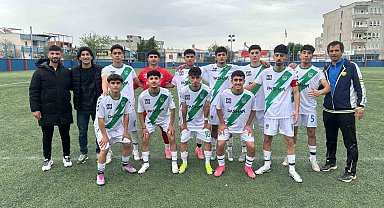 Kahta İdman Yurdu FK U18 takımı, bölge finallerine katılmaya hak kazandı