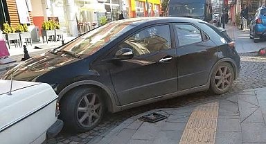 Kaldırım işgalleri görme engelliler için tehlike oluşturuyor