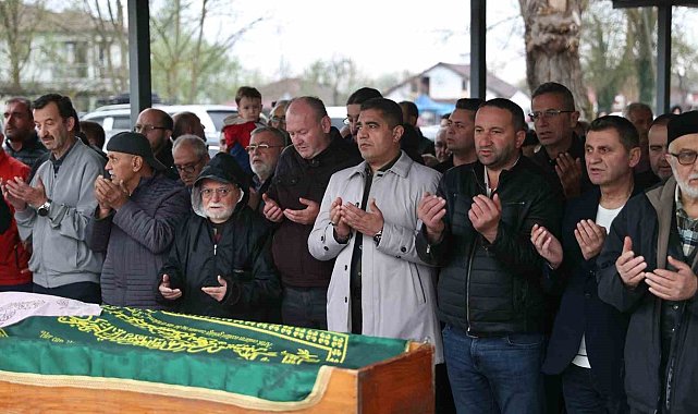 Kalp krizi sonucu vefat eden öğretmen son yolculuğuna uğurlandı