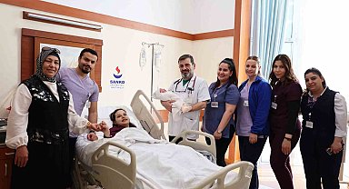 Kanseri yendi, sağlıklı bir bebek dünyaya getirdi