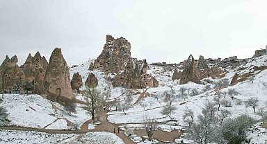 Kapadokya beyaza büründü
