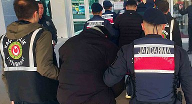 Kapıkule'deki rüşvet operasyonunda yakalanan 23 gümrük muhafaza memuru tutuklandı