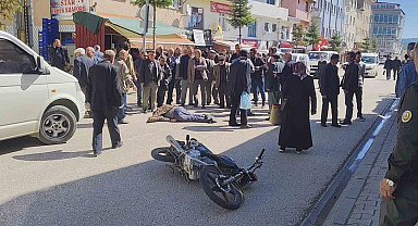 Karabük'te motosiklet yayaya çarptı: 2 yaralı