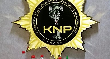 Kars'ta uyuşturucu ele geçirildi, 2 kişi tutuklandı