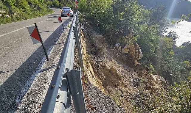 Kastamonu'da heyelanlar sahil yolunda tehlike oluşturuyor