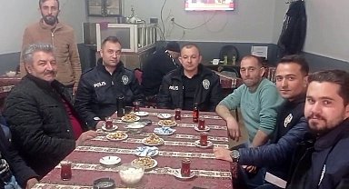Kavga ihbarına gittiler, çay ikramıyla karşılandılar