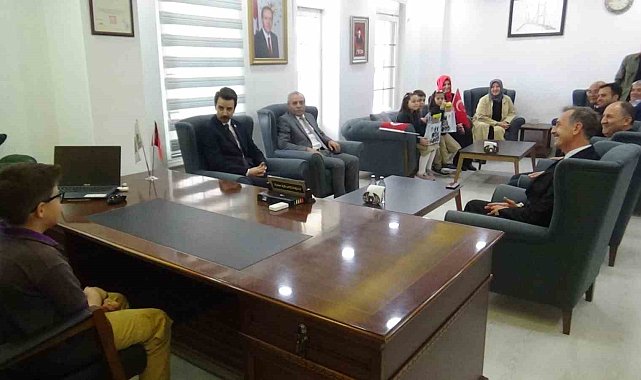 Kaymakamlık koltuğunu öğrenciler devraldı