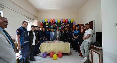 Kayseri zabıtasından minik Asya'ya doğum günü sürprizi