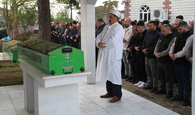 Kazada hayatını kaybeden baba-oğul toprağa verildi