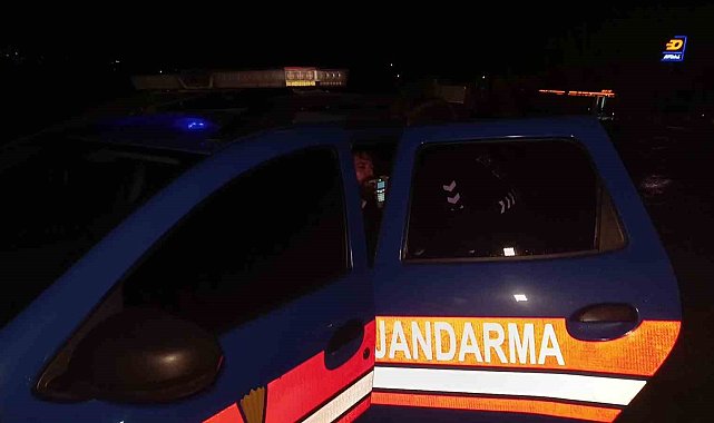 Kazadan sonra kaçan alkollü sürücü tarlada saklanırken yakalandı