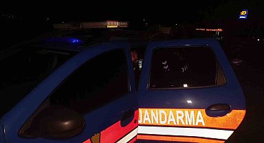 Kazadan sonra kaçan alkollü sürücü tarlada saklanırken yakalandı