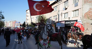Kepenek giyildi, cura çalındı, Yörükler Burdur'da yürüdü