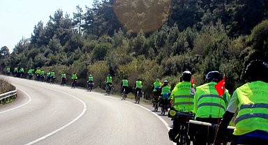 Keşan'dan Çanakkale'ye şehitlere saygı için pedallıyorlar