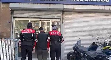 Kesinleşmiş 86 yıl hapisle aranan hırsız İzmir'de yakalandı