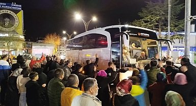 Kırşehir'de 32 kişilik umre kafilesi uğurlandı