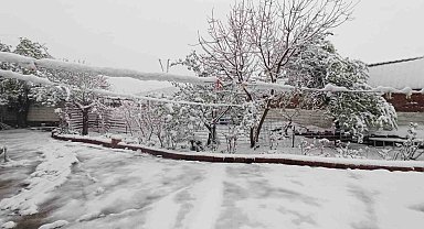 Kış geri geldi: Edirne'de kar yağışı