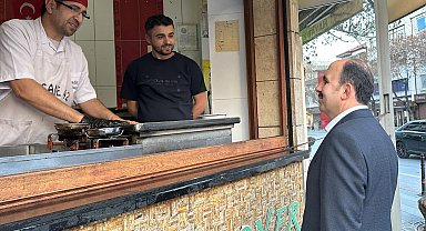 Konya'da Başkan Altay şehir merkezinde esnafları ziyaret etti