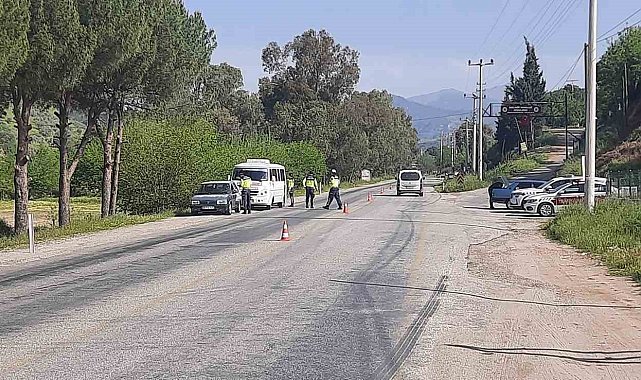 Köşk'te jandarma trafikten denetim
