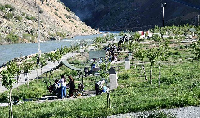 Kozluk'ta mesire alanı açıldı