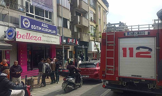 Kozmetik ürünlerinin satıldığı işyerinde çıkan yangın korkuttu
