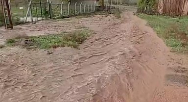 Kulu'da şiddetli dolu ve yağmur yağışı