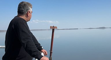 Kuruyan Urmiye Gölü yeniden eski ihtişamına kavuşuyor