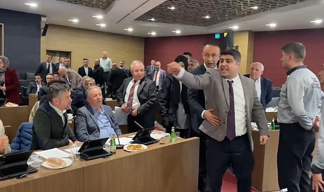 Kütahya Belediye Meclisi'nde gerilim