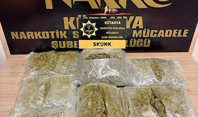 Kütahya'da aracında 3 kilo uyuşturucu ele geçirilen şüpheli tutuklandı