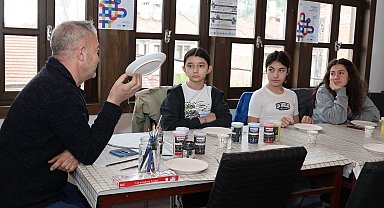 Kütahya'da çocuklar sanatla buluşuyor