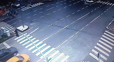 Kütahya'da deprem anı güvenlik kameralarına yansıdı