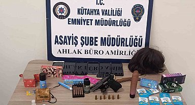 Kütahya'da fuhuş operasyonu: 6 gözaltı, 13 kadın kurtarıldı