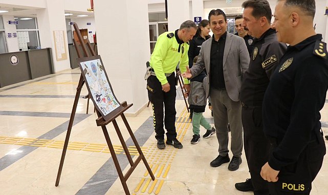Kütahya'da Polis Haftası etkinlikleri, miniklerden anlamlı şiirler ve resimler