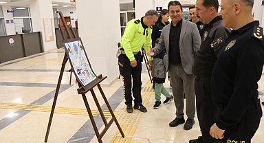 Kütahya'da Polis Haftası etkinlikleri, miniklerden anlamlı şiirler ve resimler